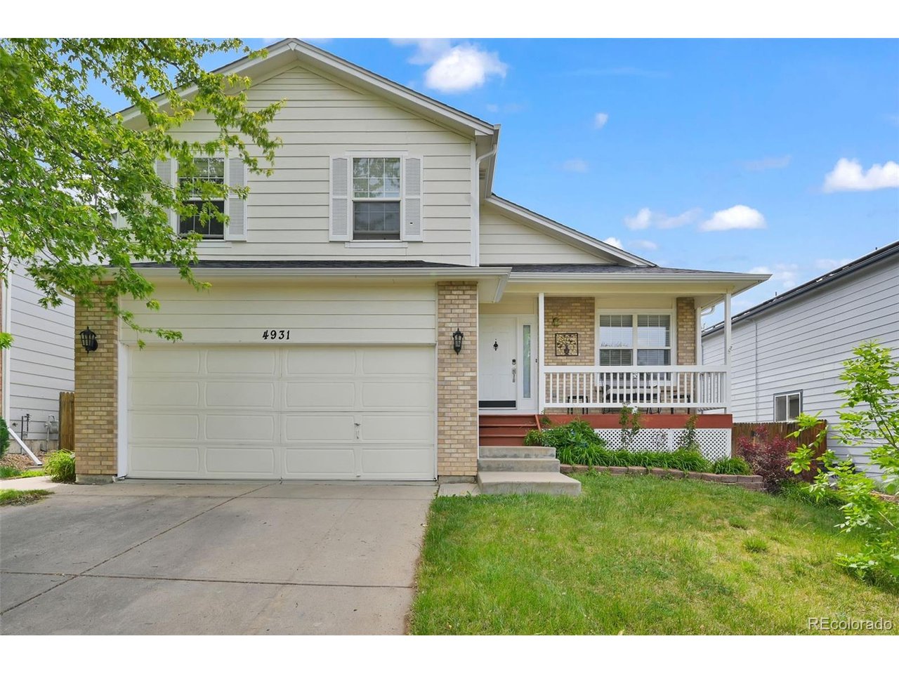 Welcome to Open and Modern Living! Nestled in the desirable Prides Crossing neighborhood, this clean and wonderfully appointed tri-level home offers a rare four bedroom home with plenty of bright and open living space - perfect for relaxing and comfort living. The modern kitchen features upgraded appliances and granite countertops, while the finished basement adds versatile living space with a separate private bedroom with en-suite bathroom.Step outside to a generous backyard featuring a patio deck with a heated and well-maintained hot tub-perfect for relaxing or entertaining with family and friends, with sunsets in the background to complete your evenings. The backyard also includes a separate firepit area, ideal for cozy gatherings. The backyard features a low maintenance design and requires no watering! Outdoor living here is truly effortless.Prides Crossing offers scenic water views and iconic mountain vistas spanning across the Denver Metro Area skyline. The neighborhood surrounds Quincy Reservoir, a favorite destination for outdoor enthusiasts. Aurora Reservoir is a mere 15 minutes by car and offers the option for bike riding through many trails. Sidewalks connect the surrounding communities, parks, and amenities and this location provides easy access to top-rated schools within the Cherry Creek School District. Enjoy quick access to various shopping, retail, and dining options including the popular Southlands Mall area! Commuters will appreciate easy access to E-470 and Parker Road, connecting you quickly to the Denver Tech Center and downtown Denver. Whether you are looking for top-rated schools, nearby parks and trails, or a vibrant and active community atmosphere, this Aurora gem will surely delight! Seller offering $5K in concessions to help with an interest rate buy down and/or closing costs.