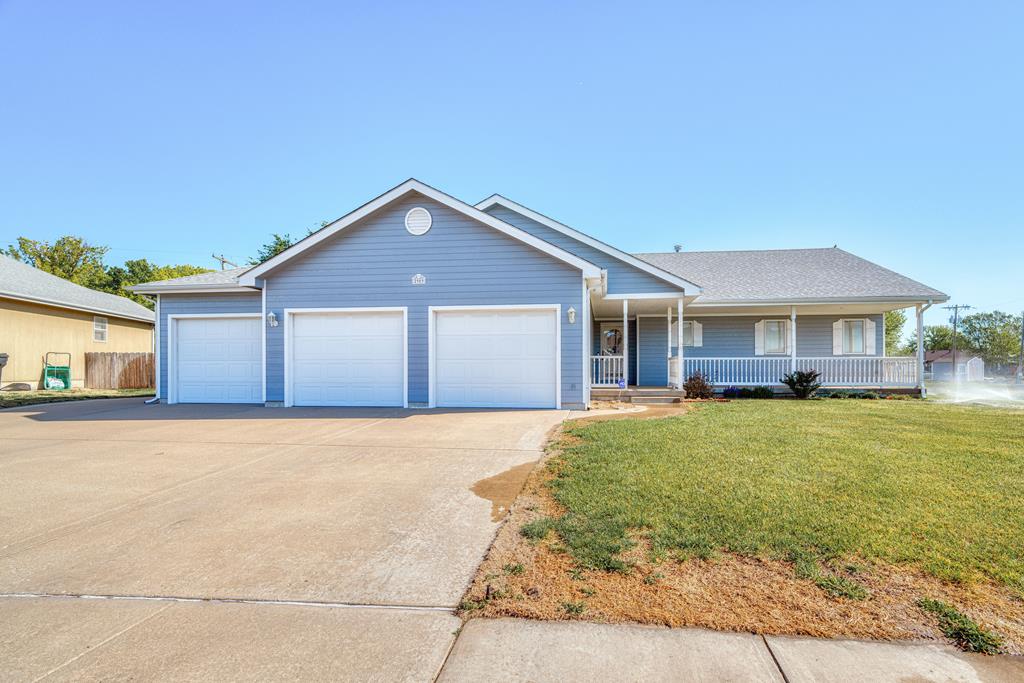 2909 Berkley Lane. Salina, Kansas • SalinaHomes