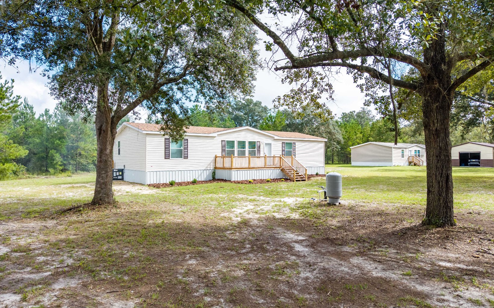 305 NW Ivy Gln