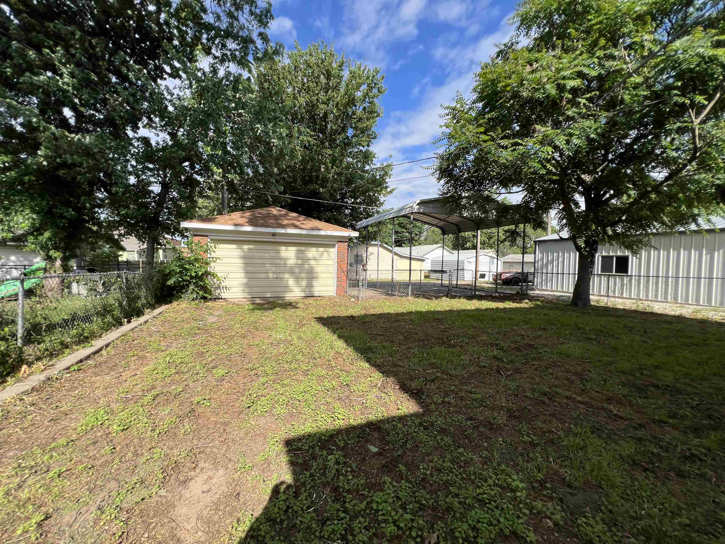 215 N 3rd
