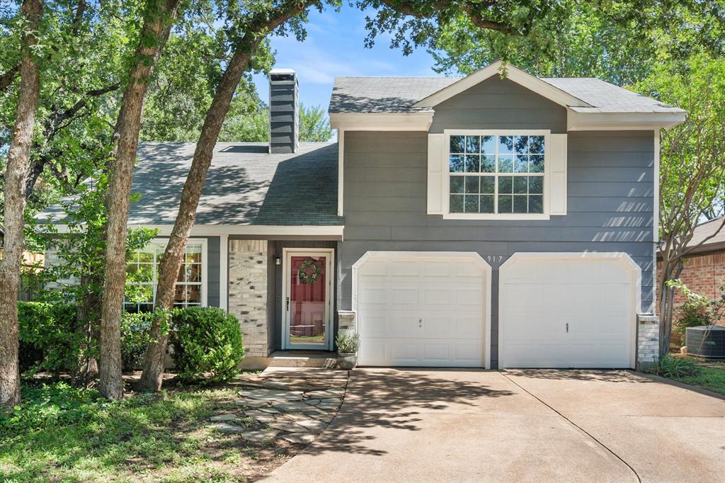 917 W Lovers Lane