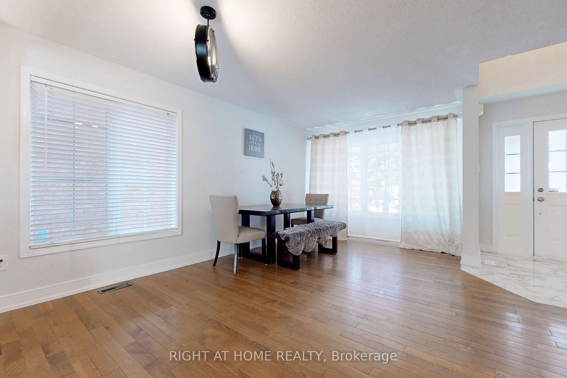 1348 Ashwood Terr