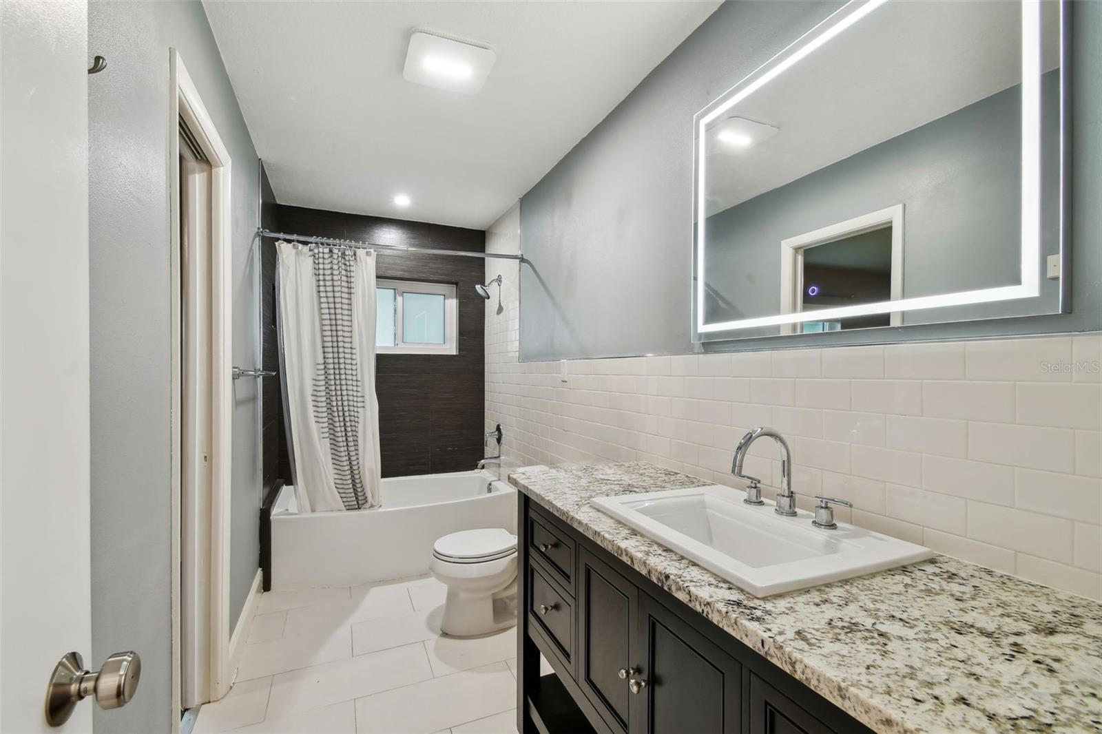 6109 Schooner Way