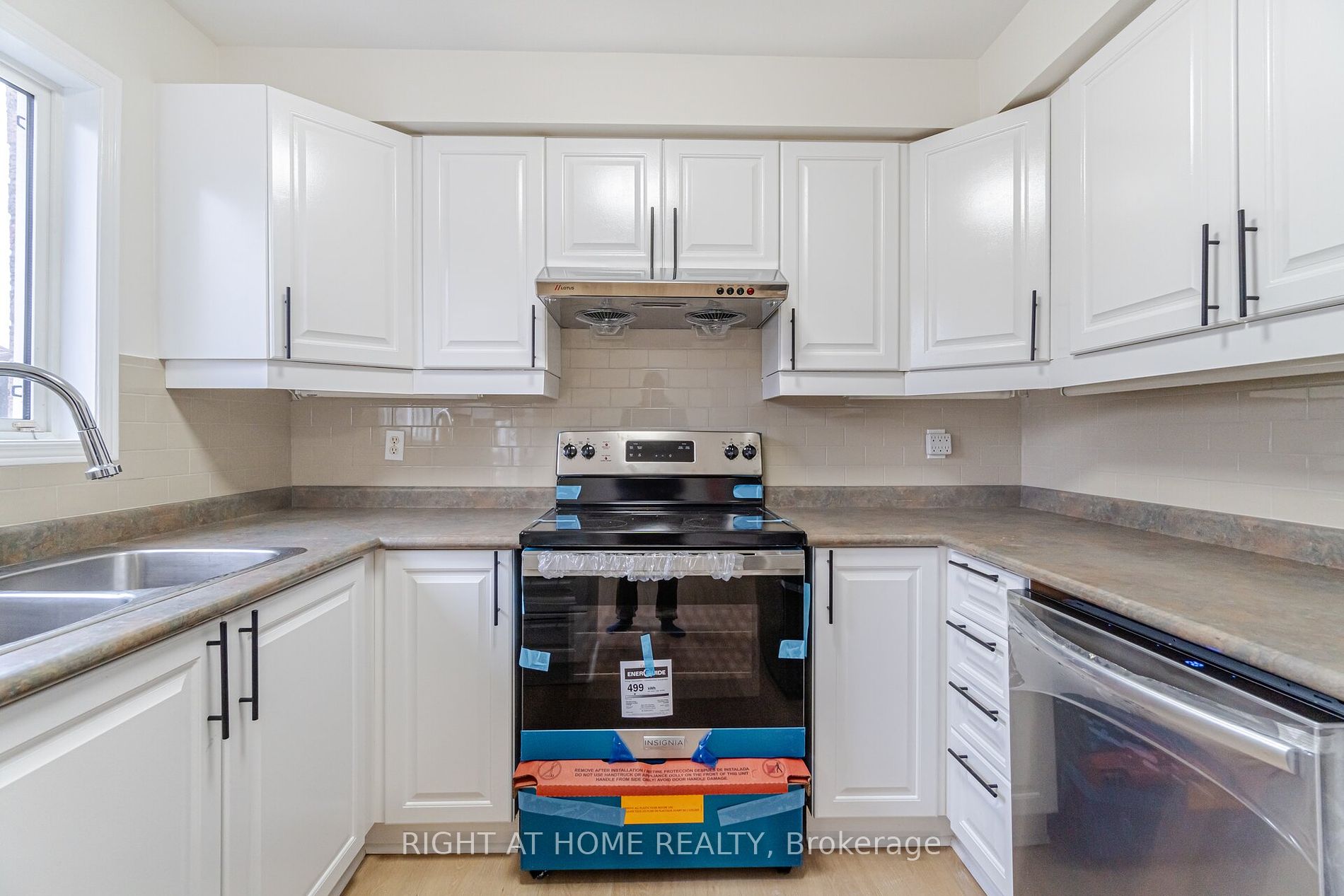348 Delaney Dr