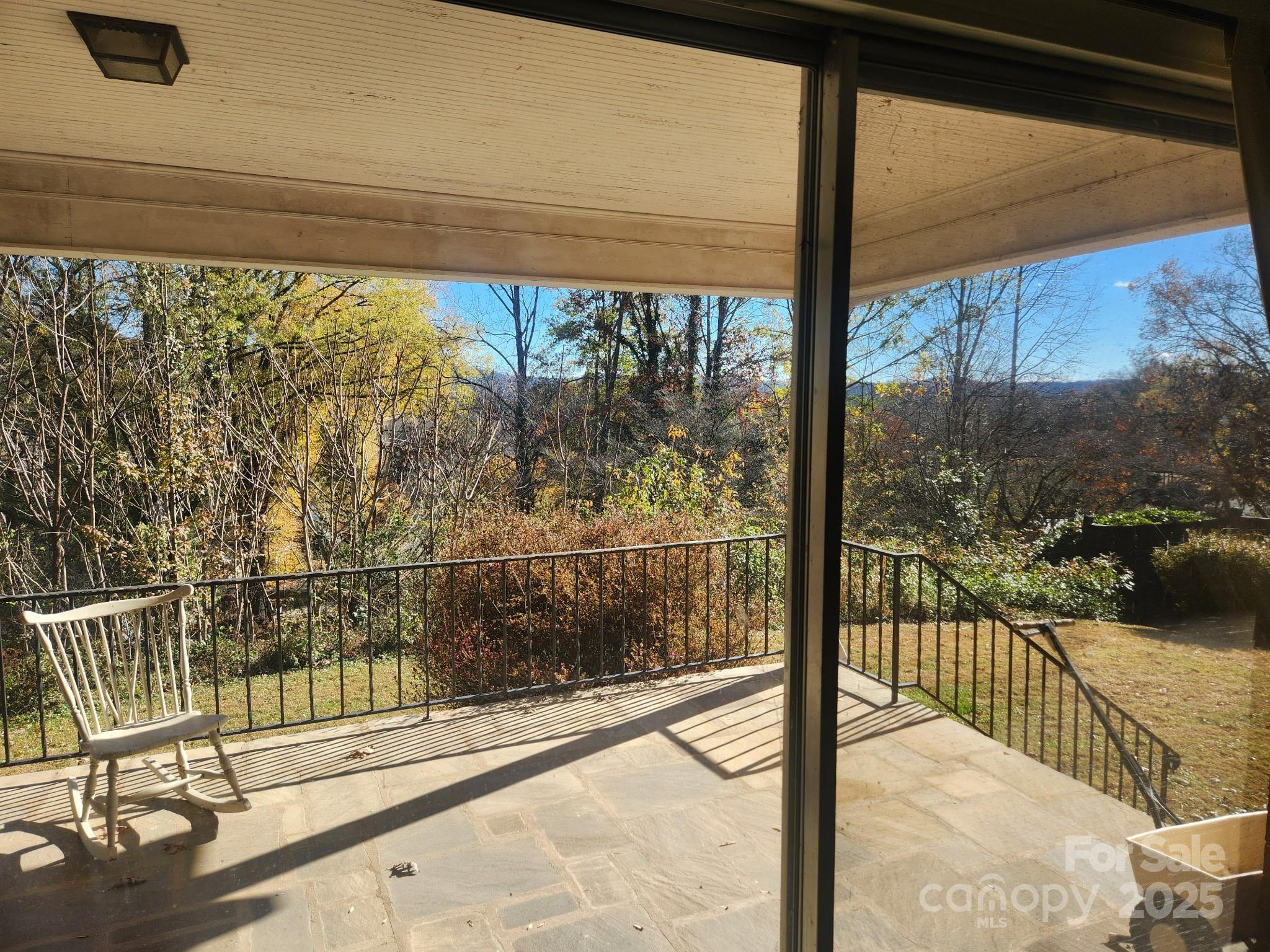 214 Robinwood Circle