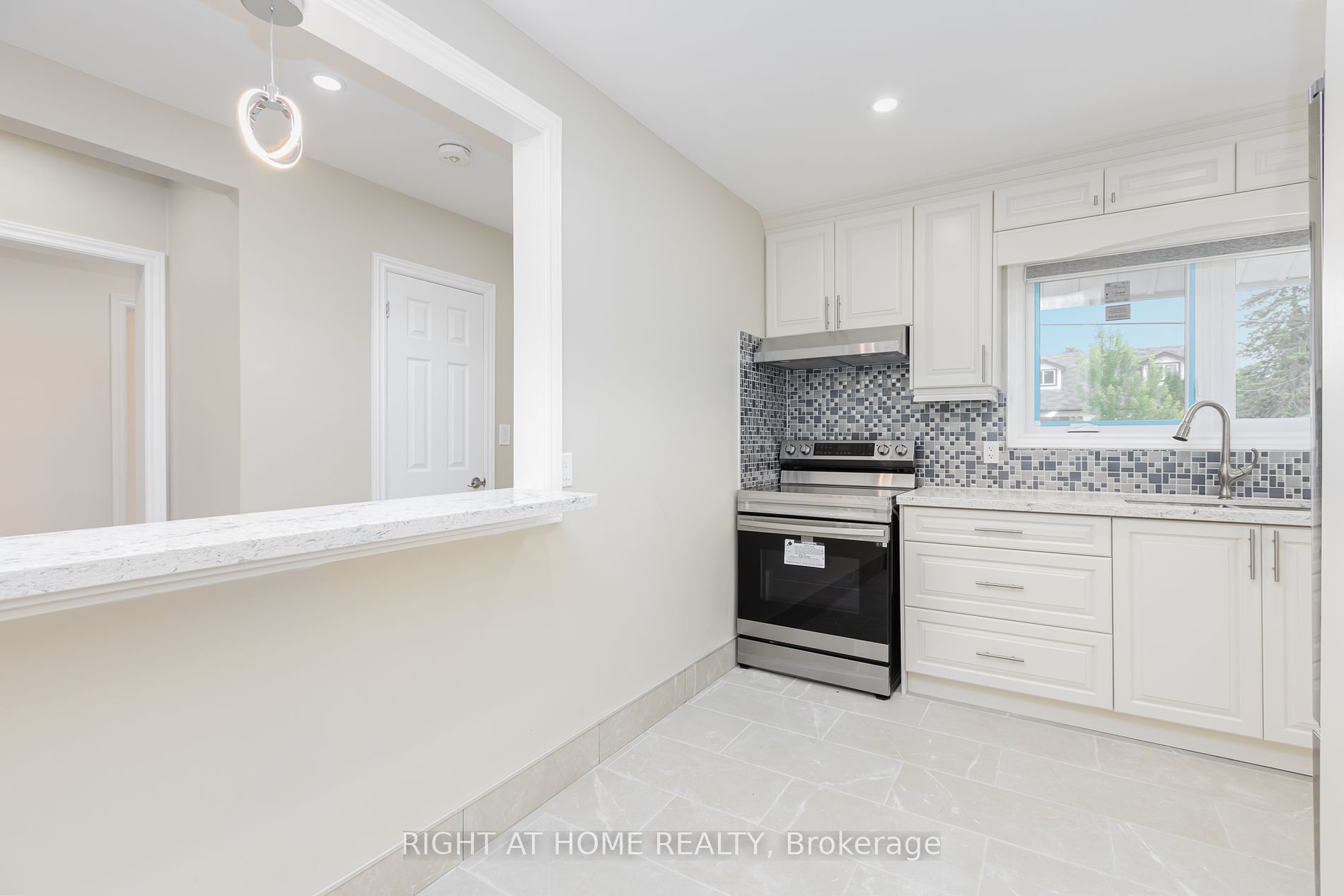 228 Greenwood Ave