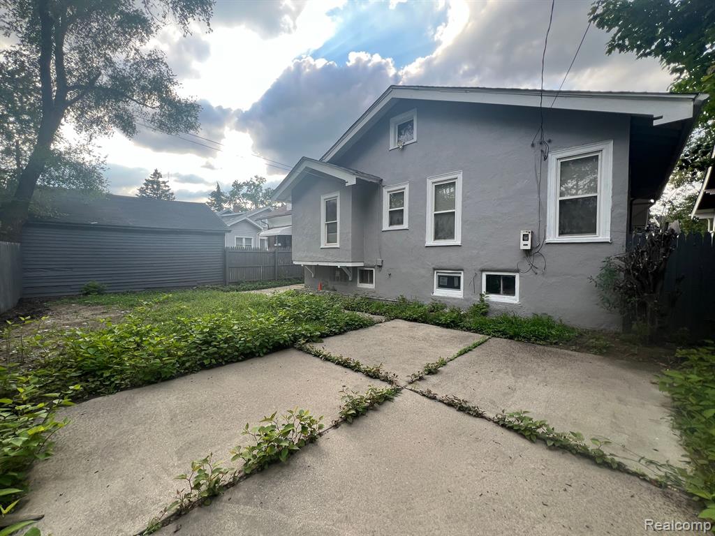 239 Eason Street