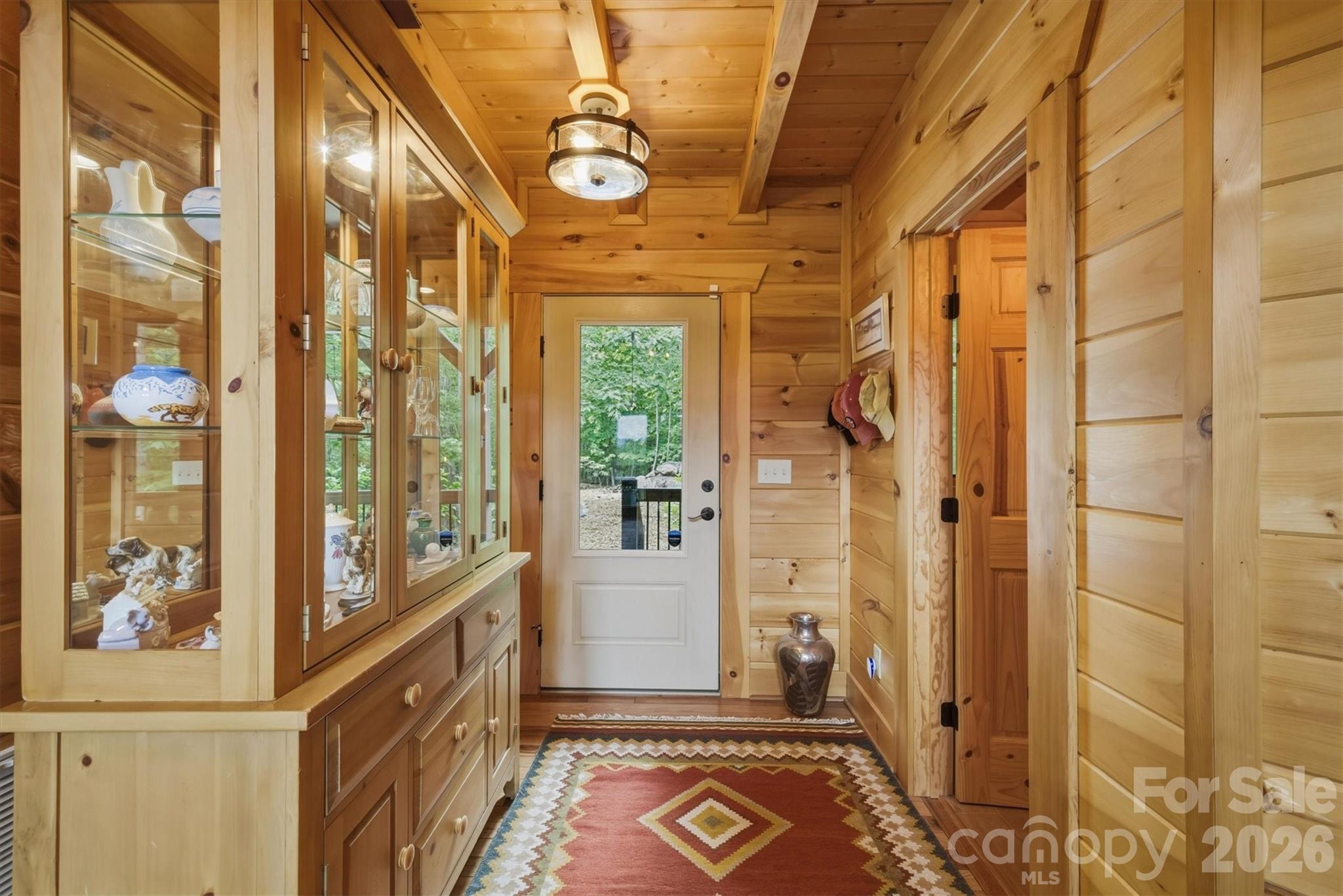 39 Lakeside Path