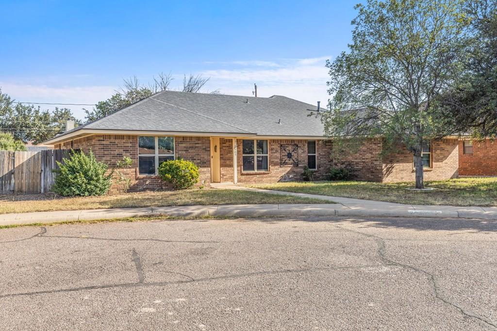 2805 Sandhill Circle