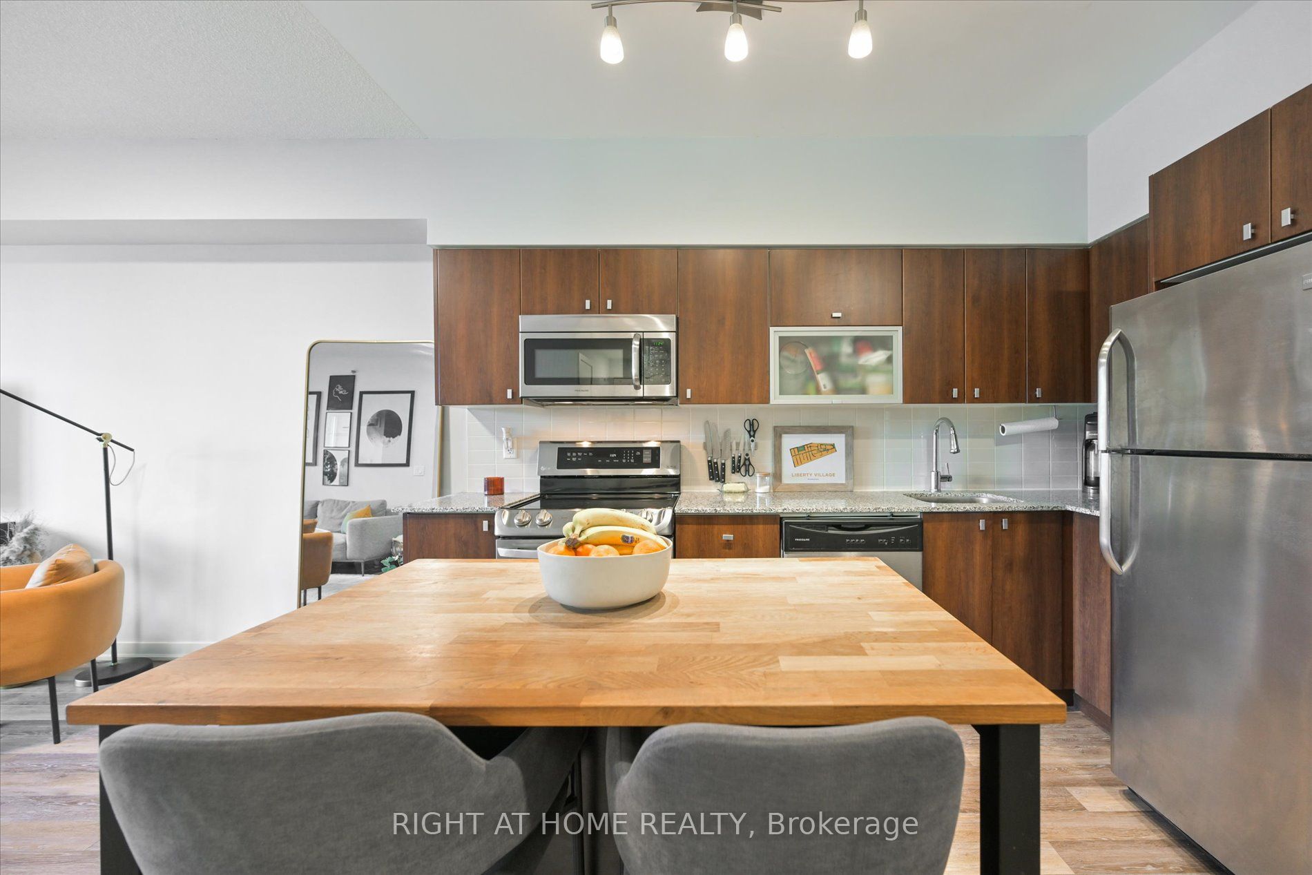 69 Lynn Williams St 202