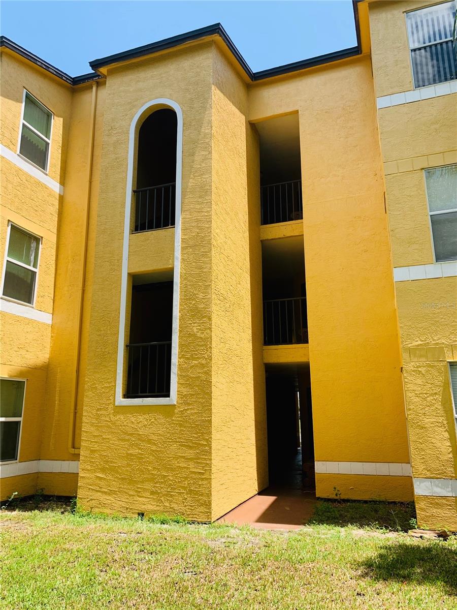 4572 Commander Drive 1226