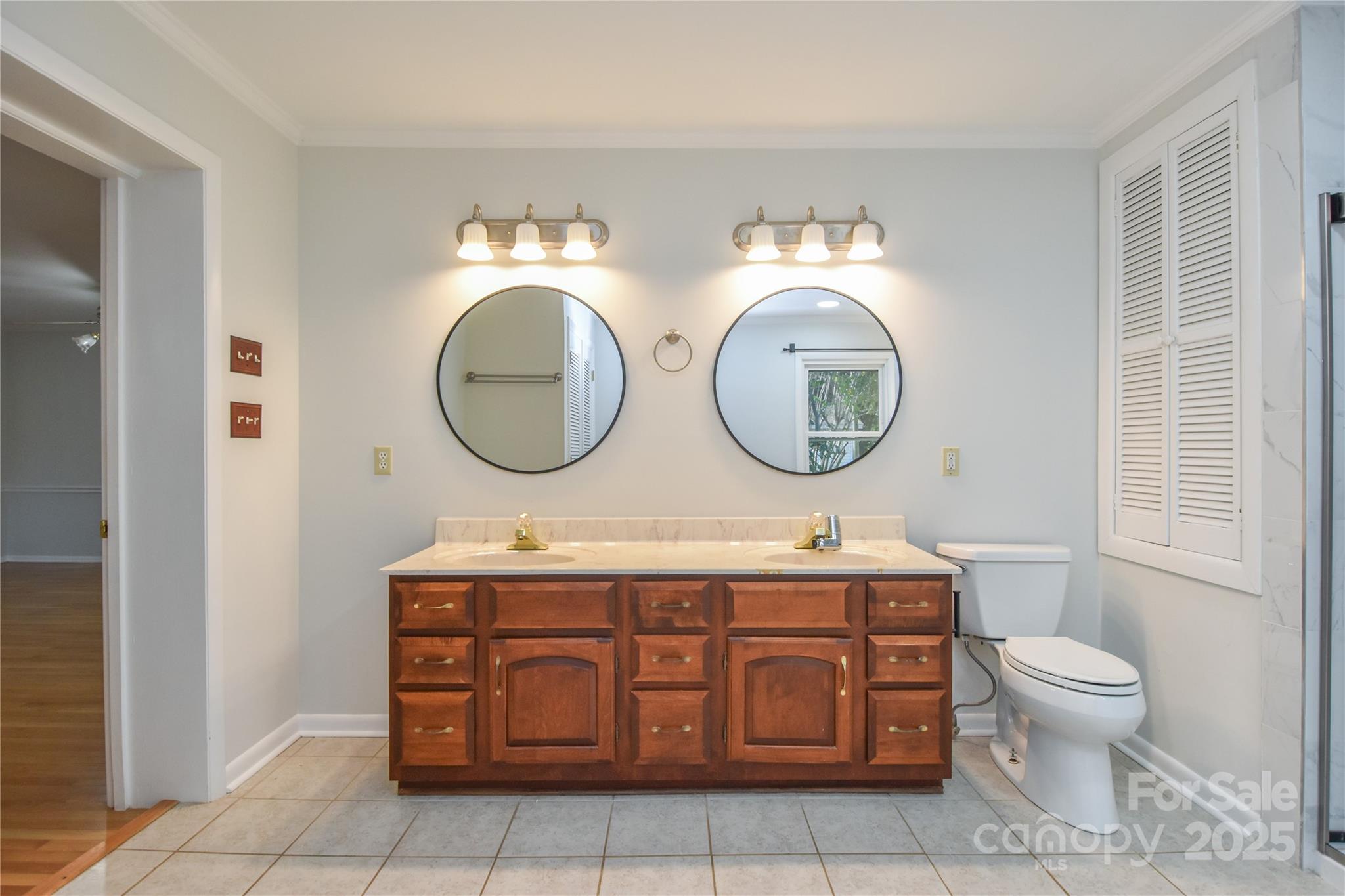 846 S Magnolia Street