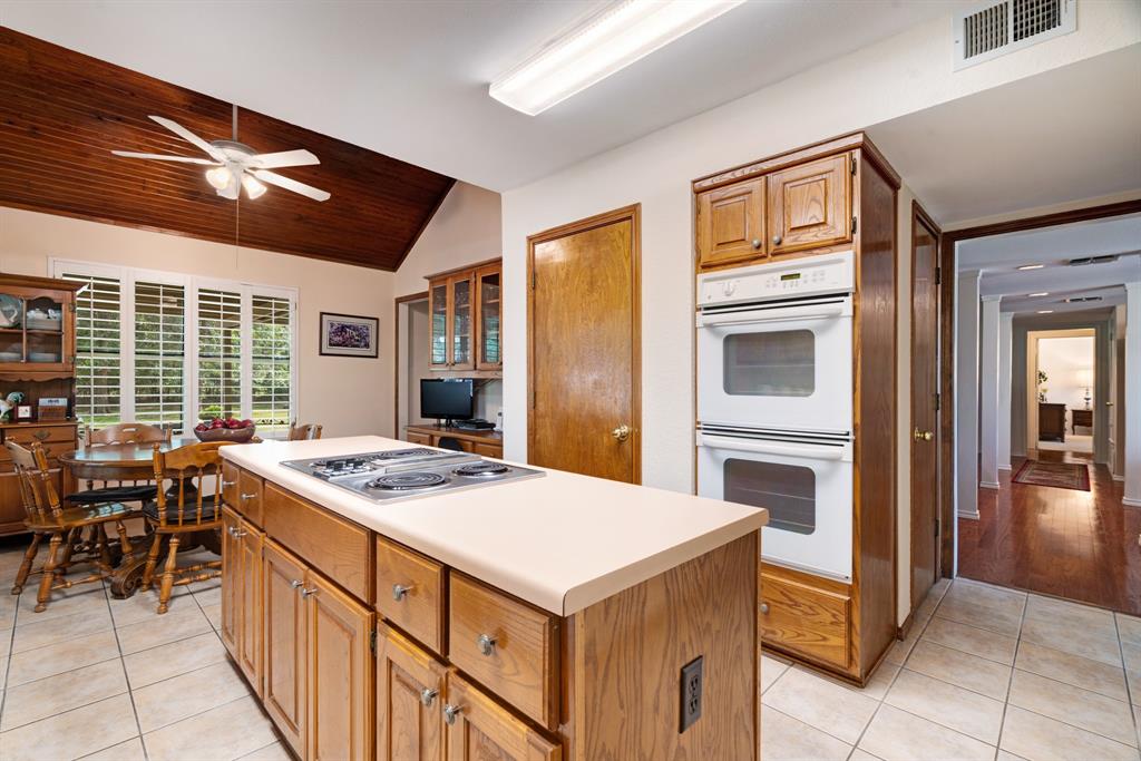 4110 Lakeshore Drive