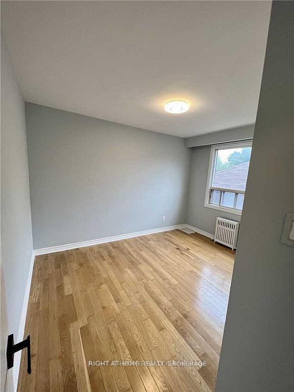 139 Royal York Rd 3