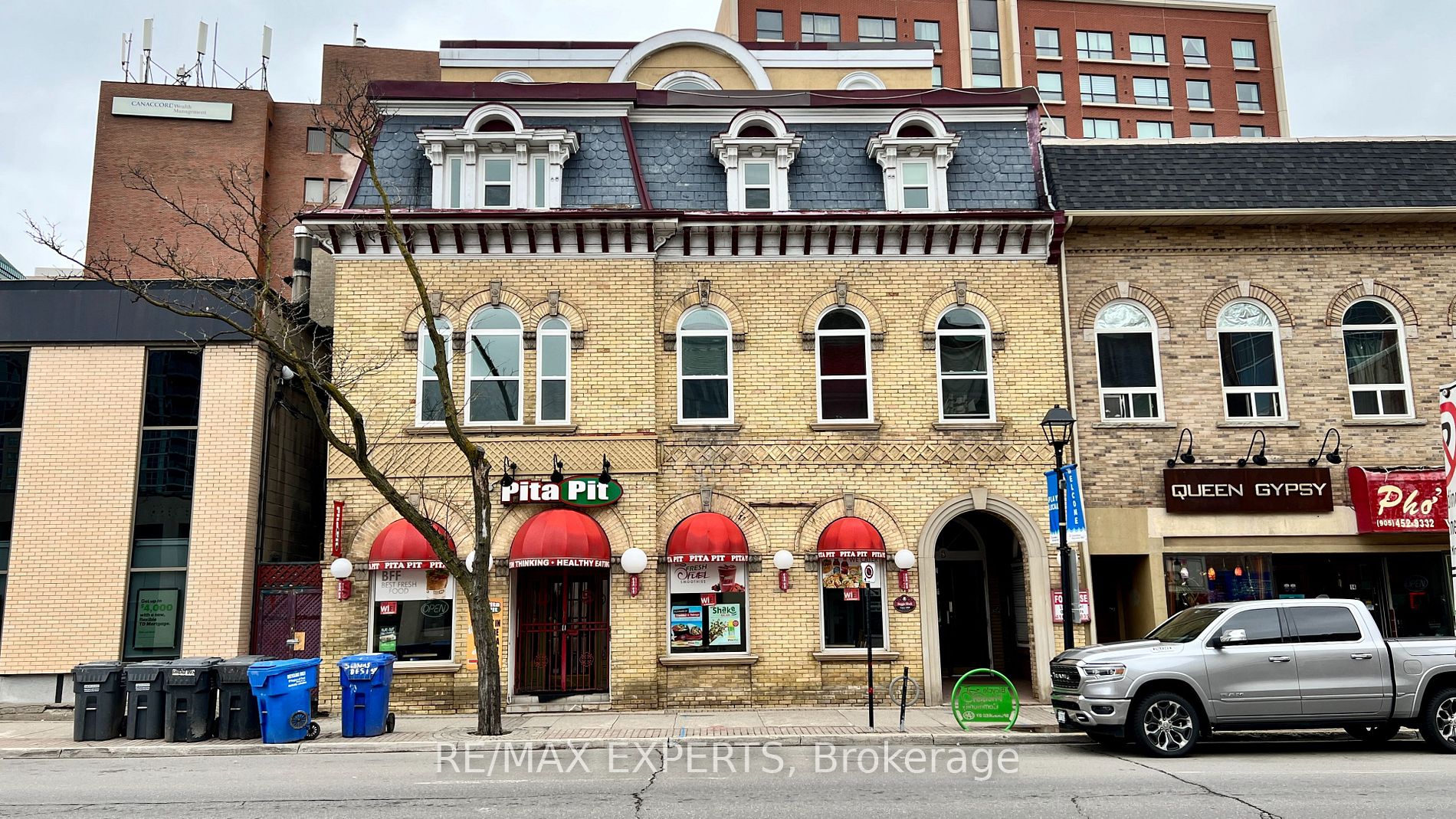 8 S Main St 404