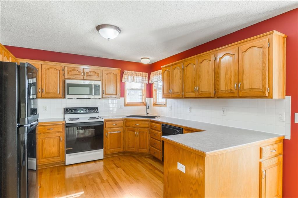 10700 N Holmes Street