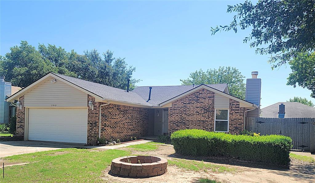 Great 3 bed 2 bath brick home in great location. Close to everything in highly sought after Moore School System. Super usable floorplan. Large covered patio. Underground and above ground storm shelters.