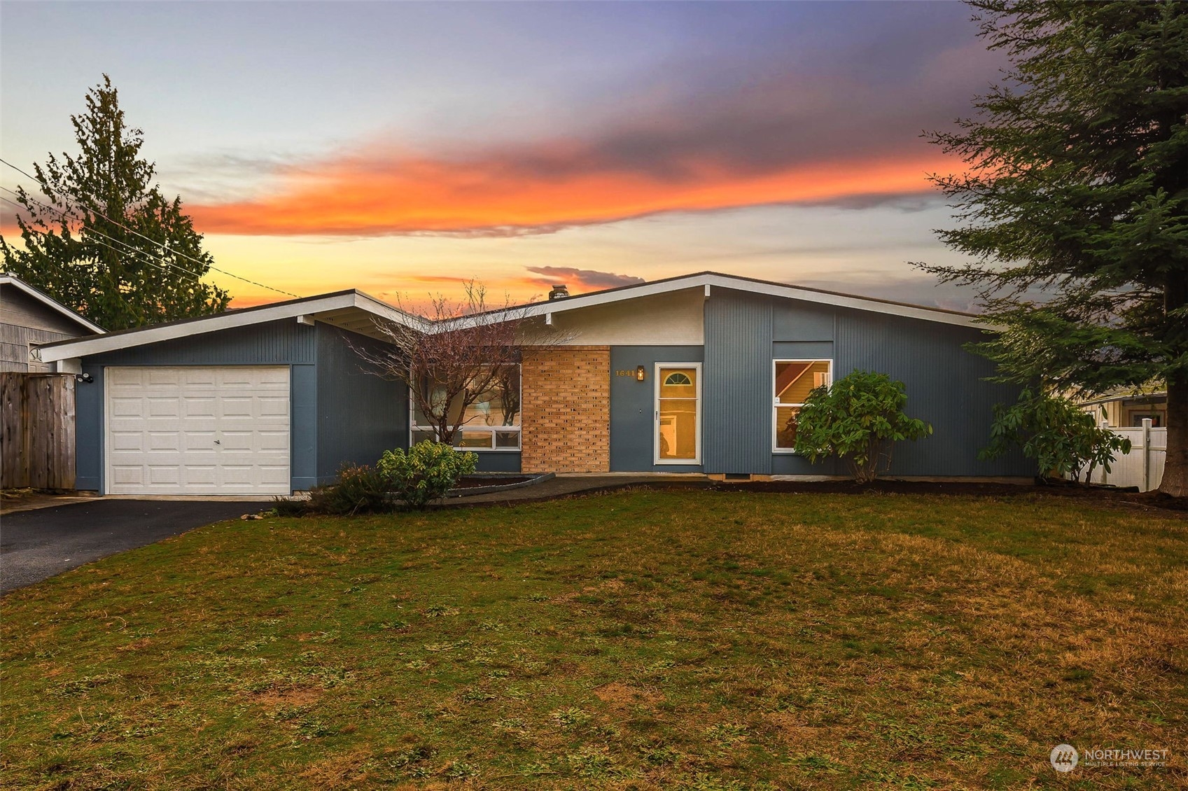 1641 S 264th Place