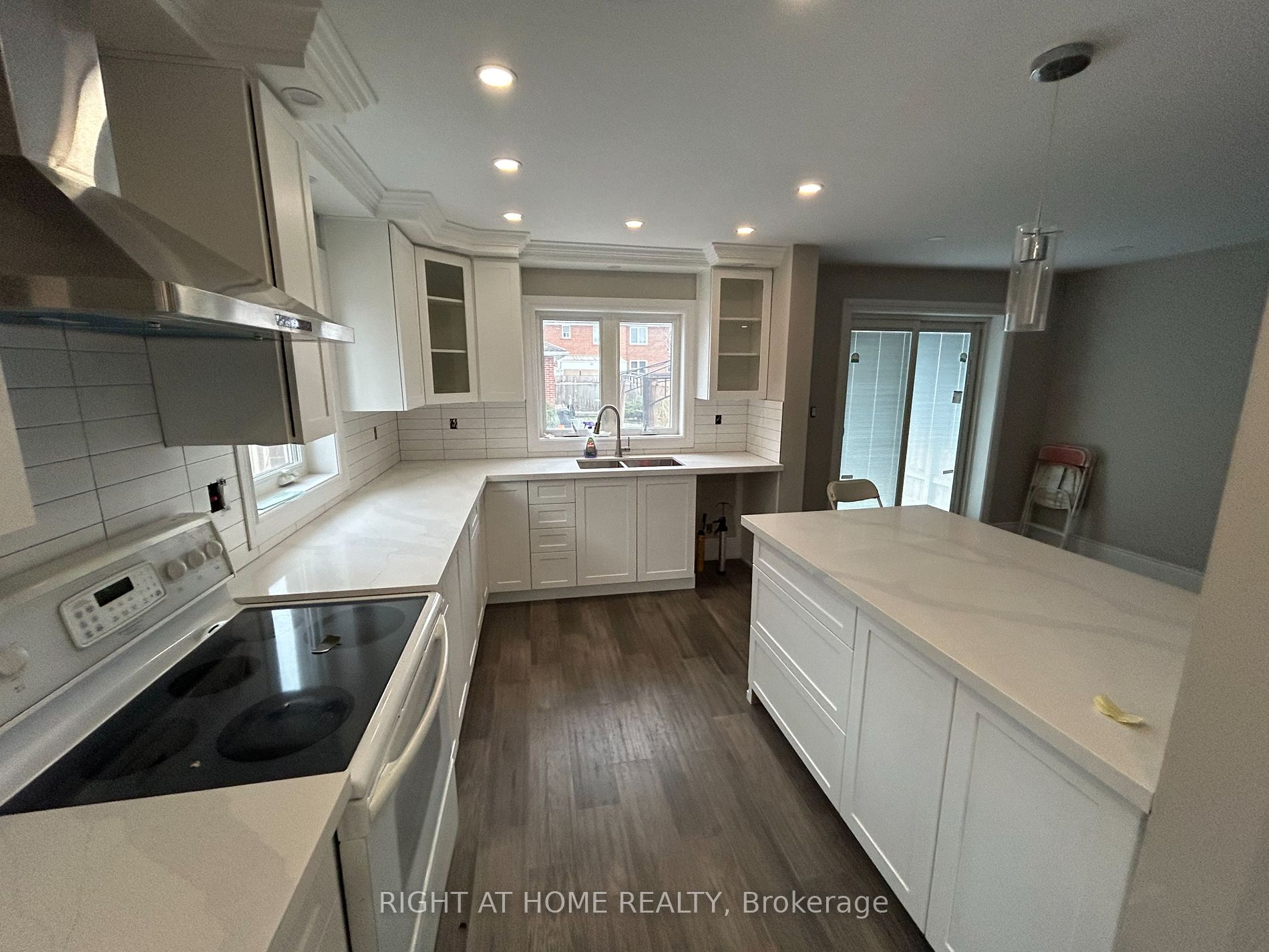 9 Snowood Crt