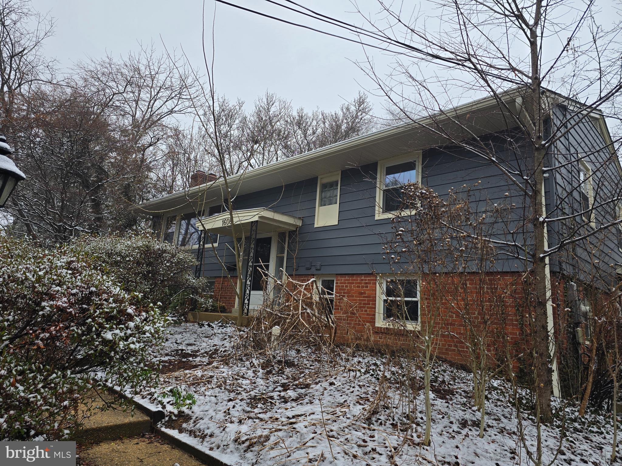 1608 Chain Bridge Road