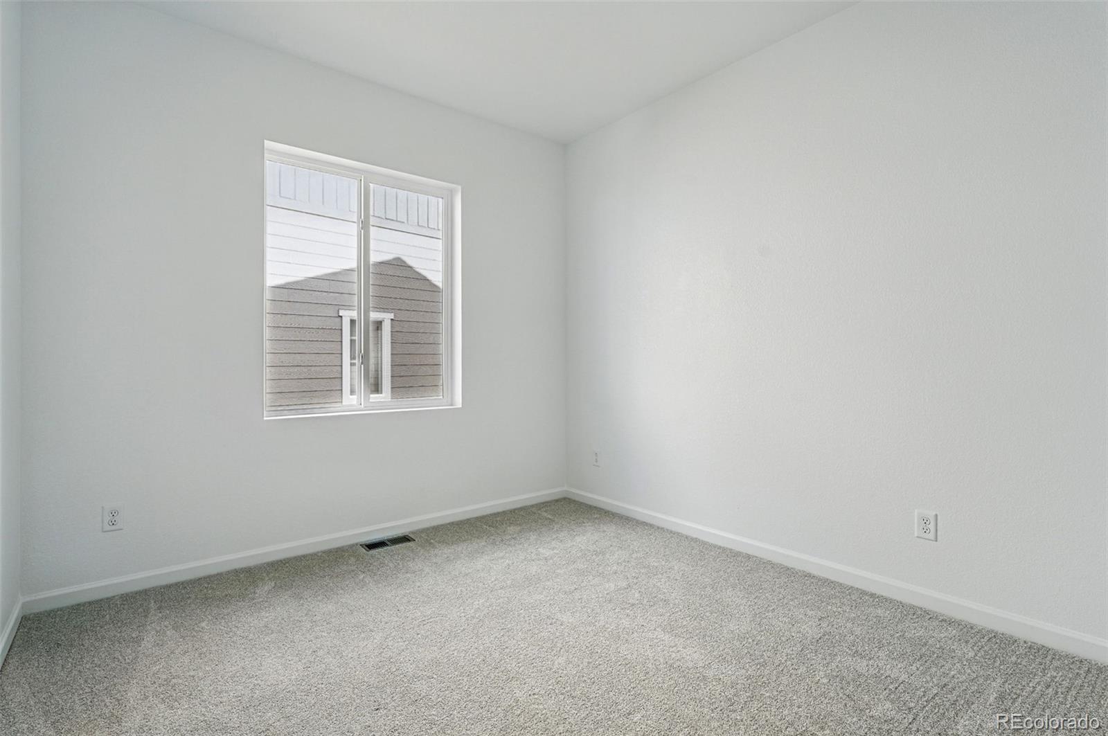 17156 W 92nd Loop