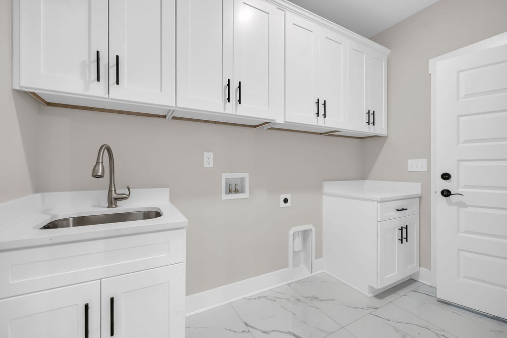 203 E Gunnery Court