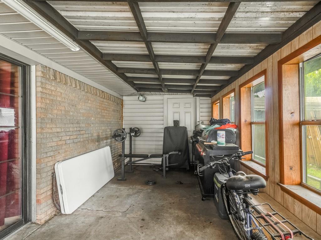 217 W Grady Street