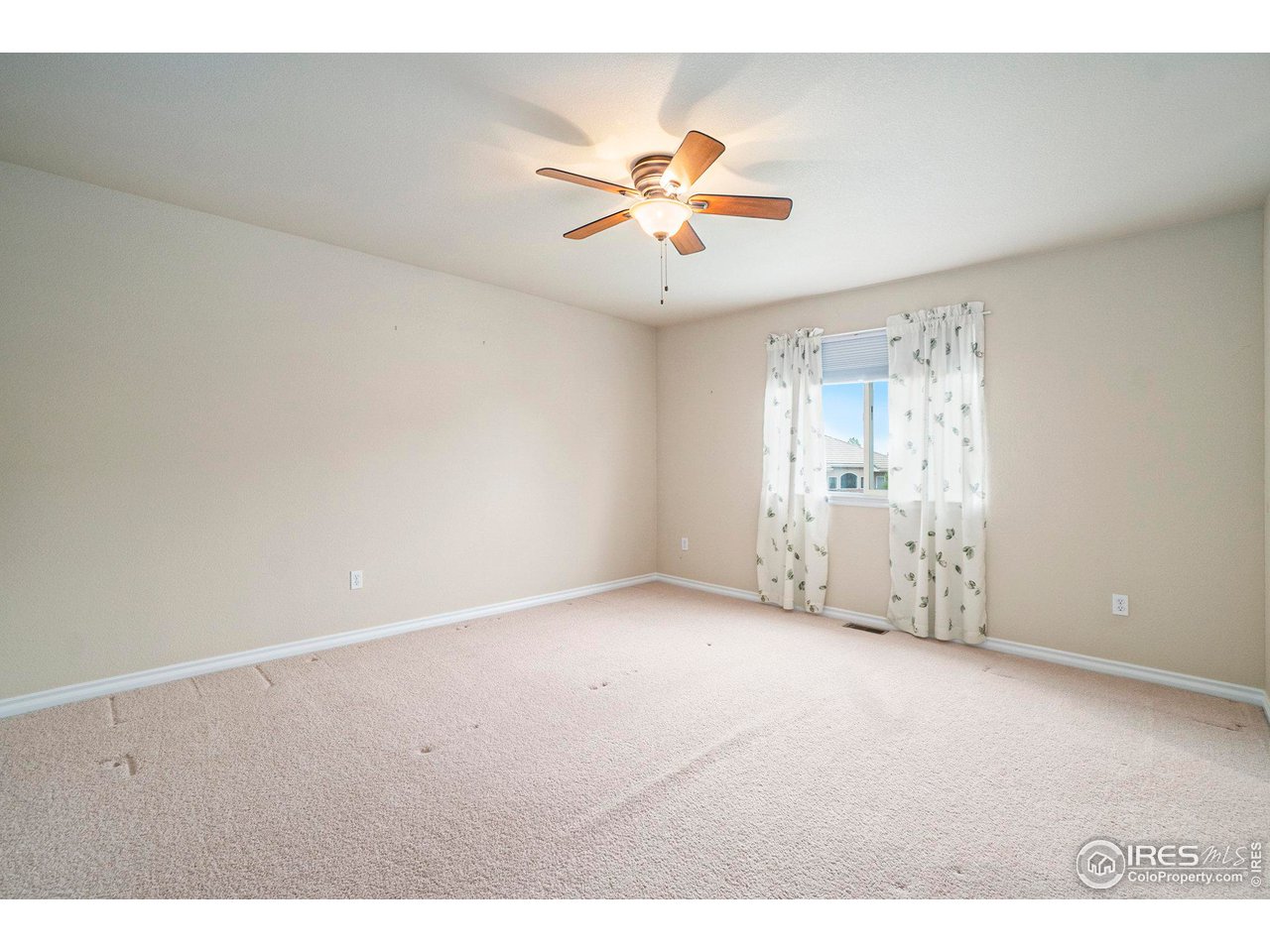 457 Harbor Ct