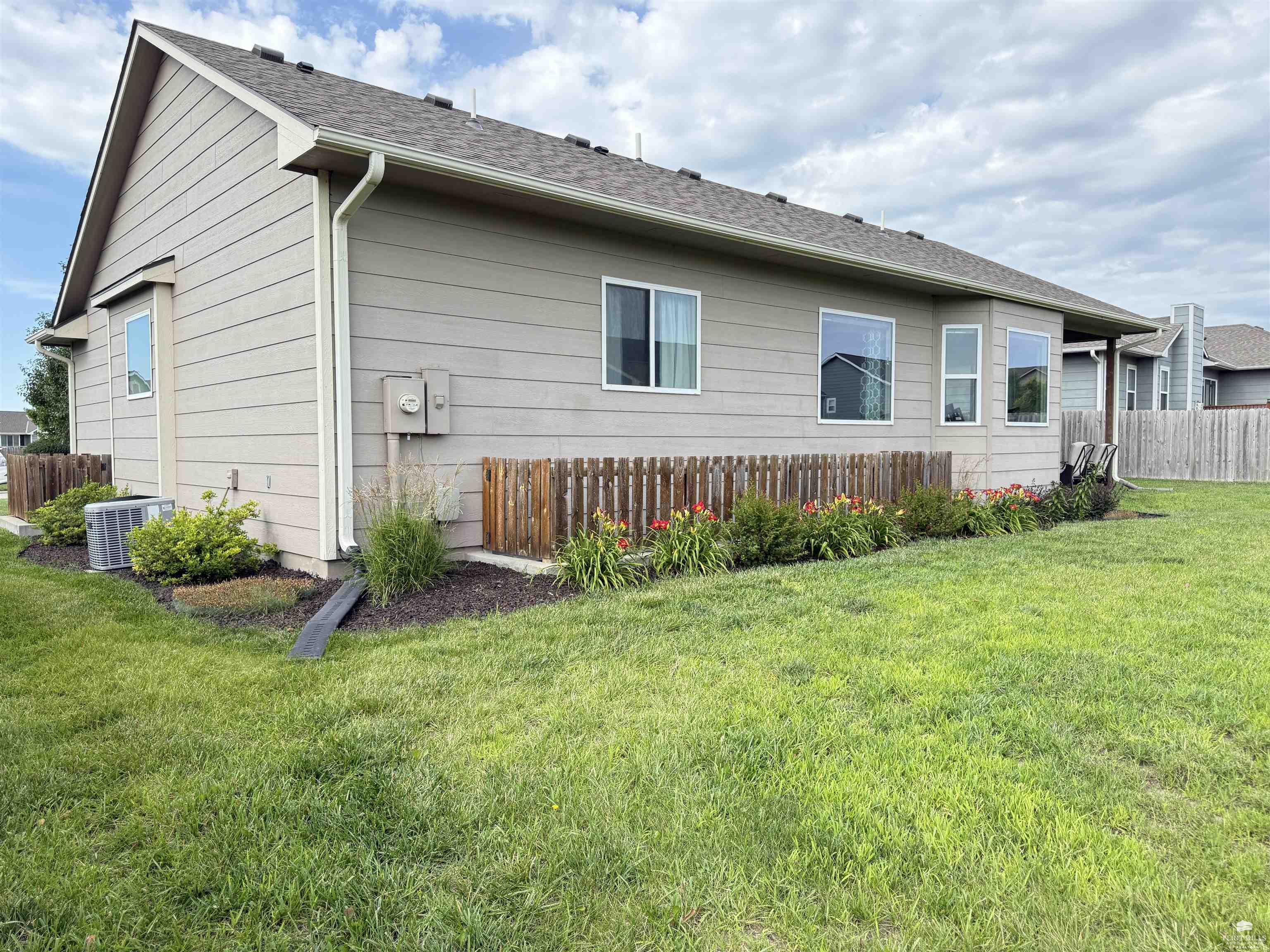 9946 Rosemary Lane