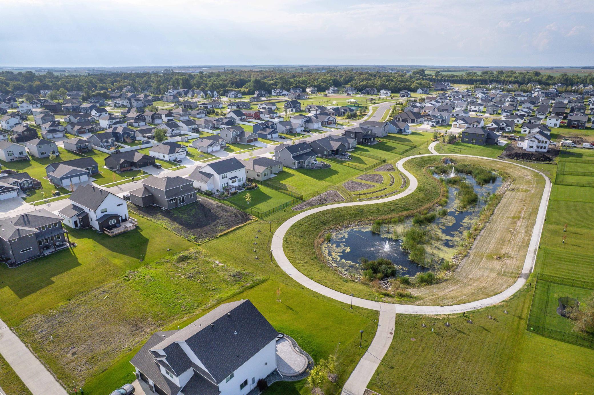 8825 Meadowlark Parkway