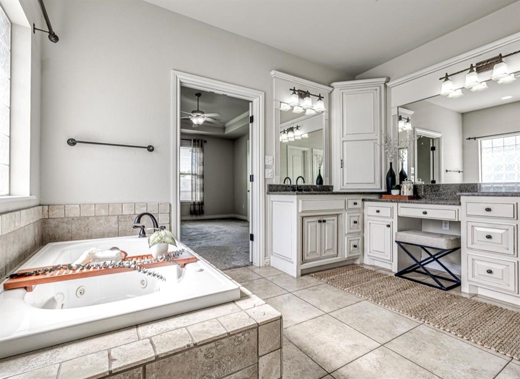2713 Old Towne Trail