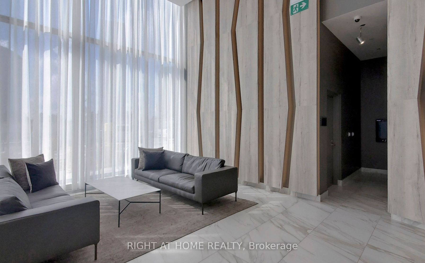 3883 Quartz Rd 4104