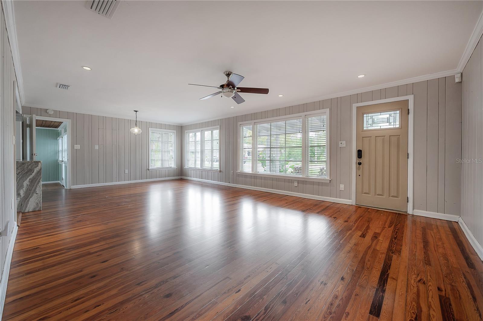 1303 E Clifton Street