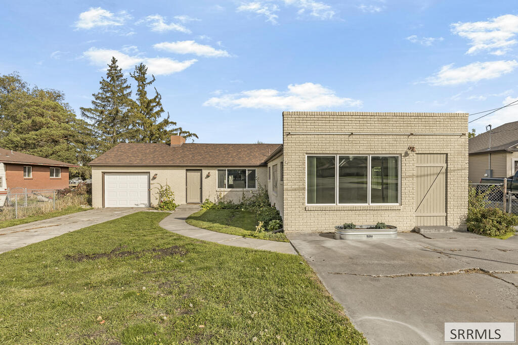 2955 Central Avenue