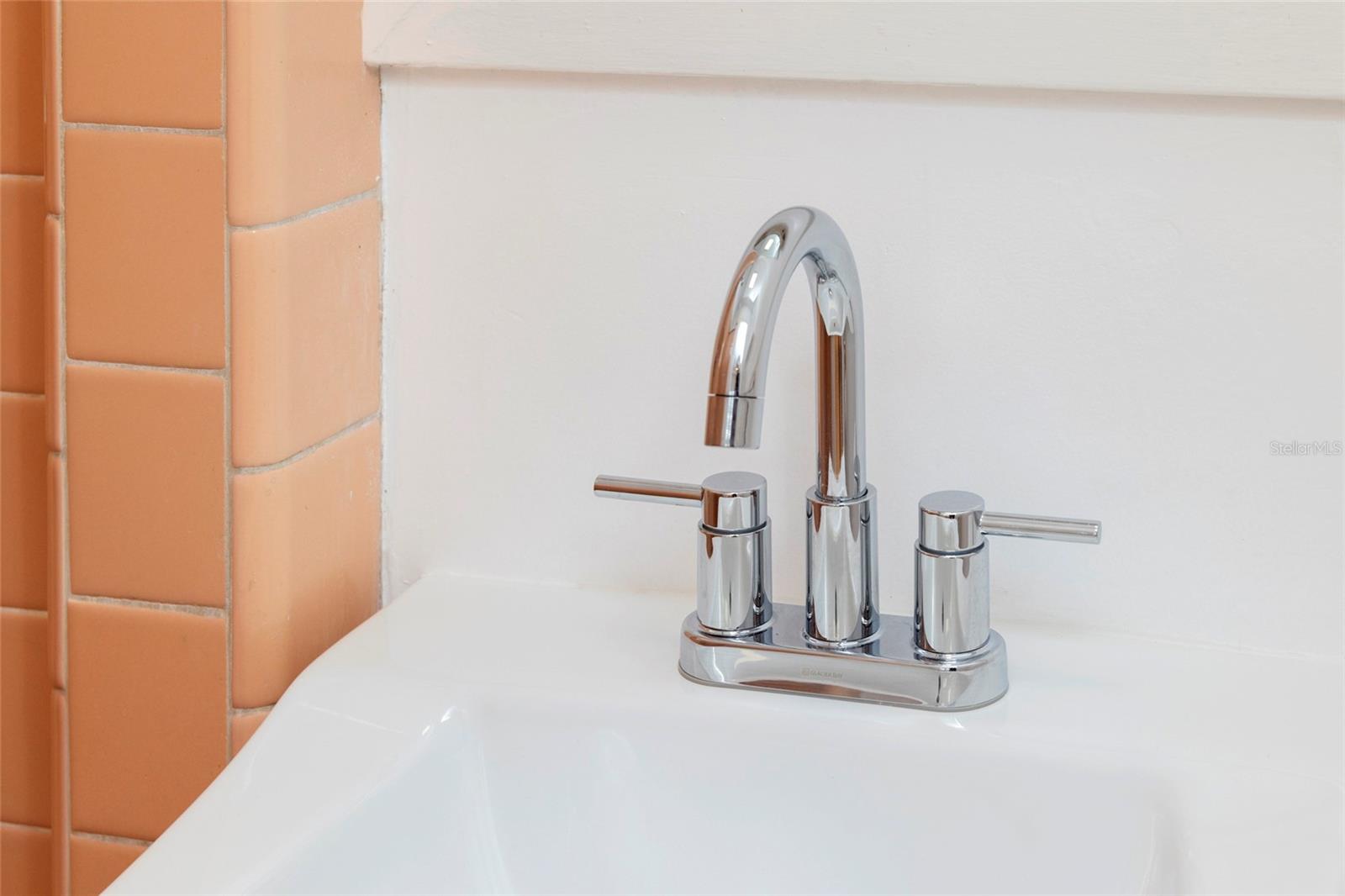 3012 W Sitios Street