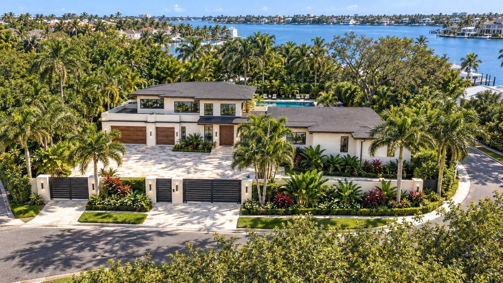 2100 Mcclellan Parkway, Sarasota, FL