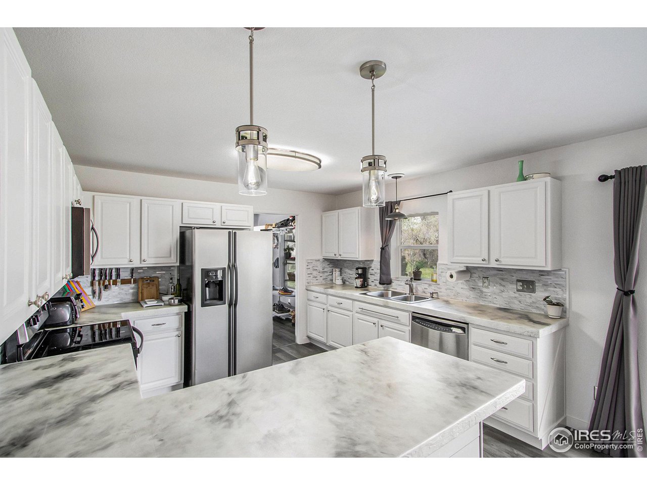 121 Victoria Dr
