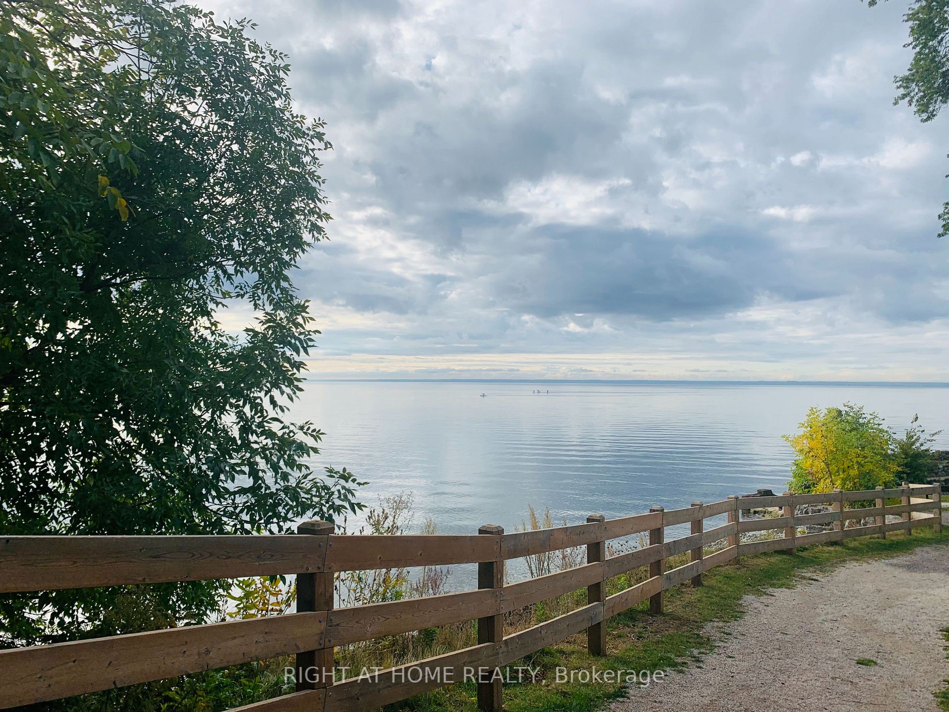 398 W Lakeshore Rd