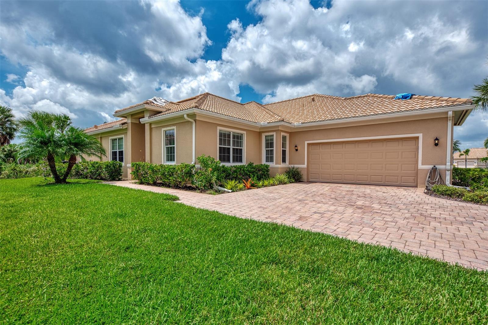 13104 Creekside Lane