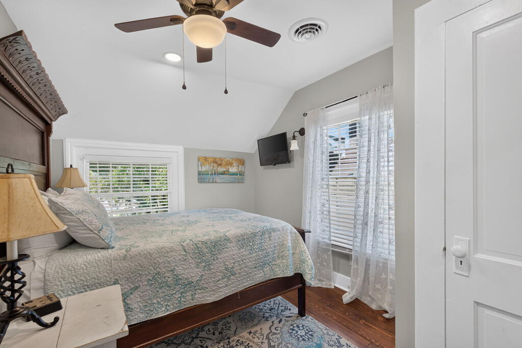 511 Tazewell Ave 373