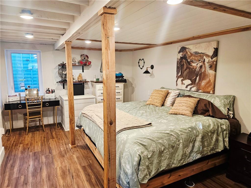 33253 Cedar Niles Road