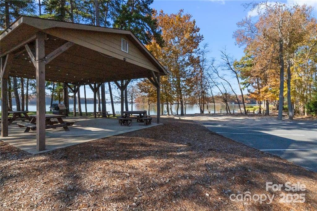 1029 Glade Spring Court