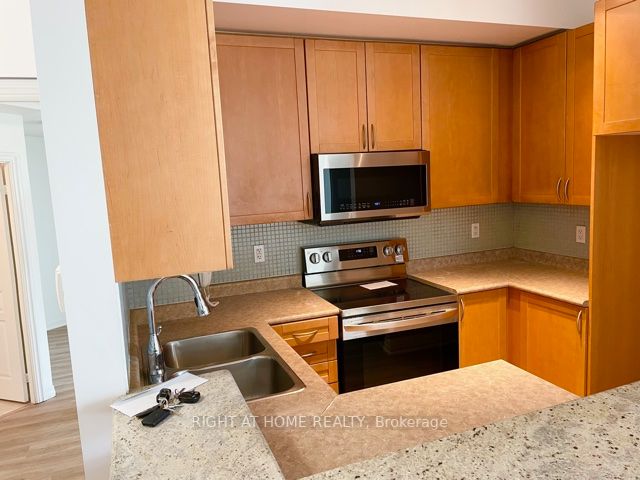 3939 Duke Of York Blvd 802