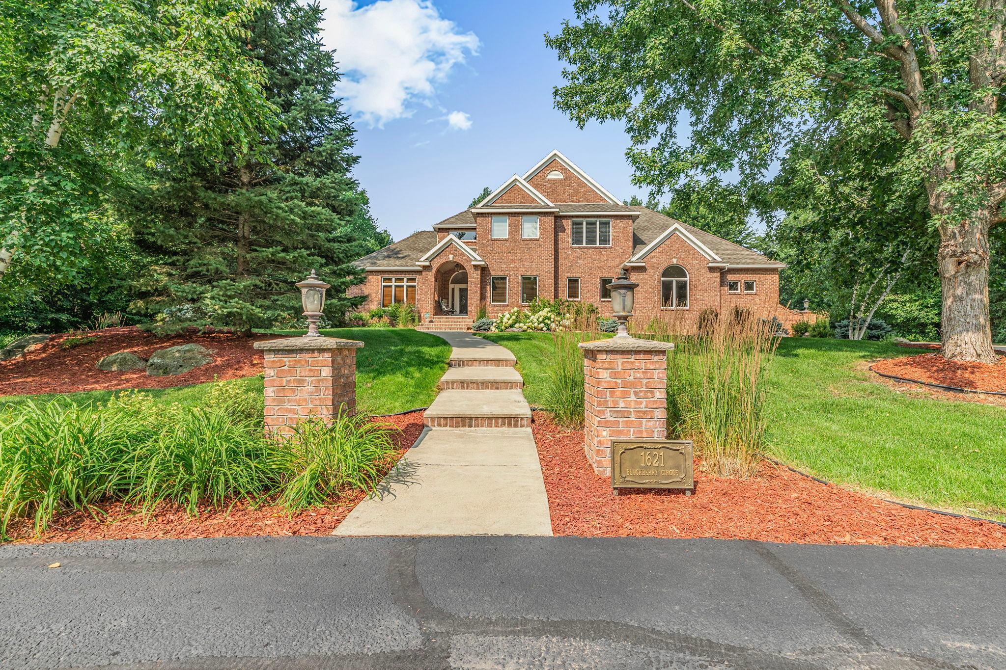 1621 Blackberry Circle