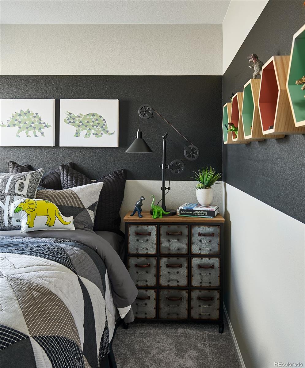 6623 N Ceylon Street