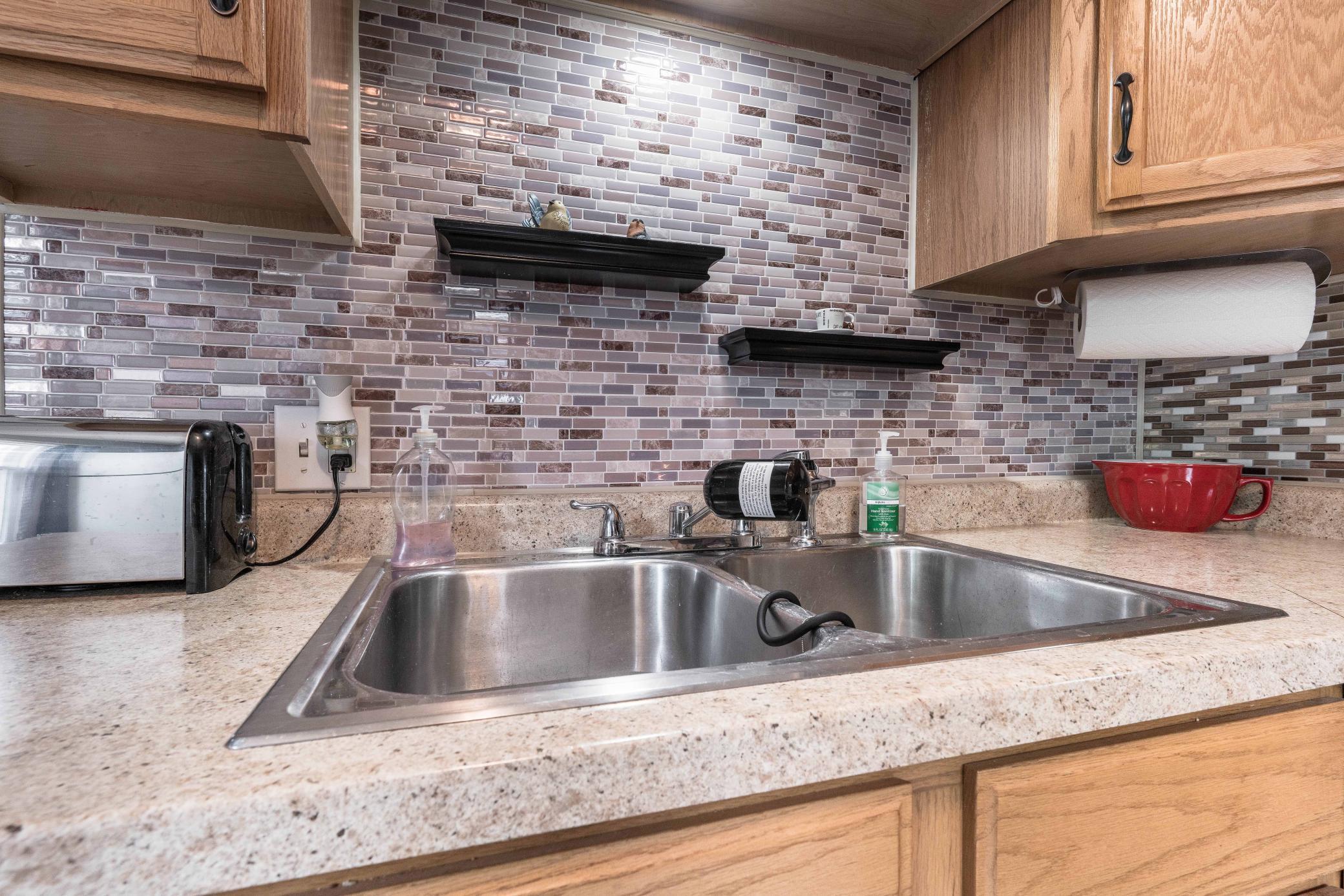 1121 N Cleveland Avenue