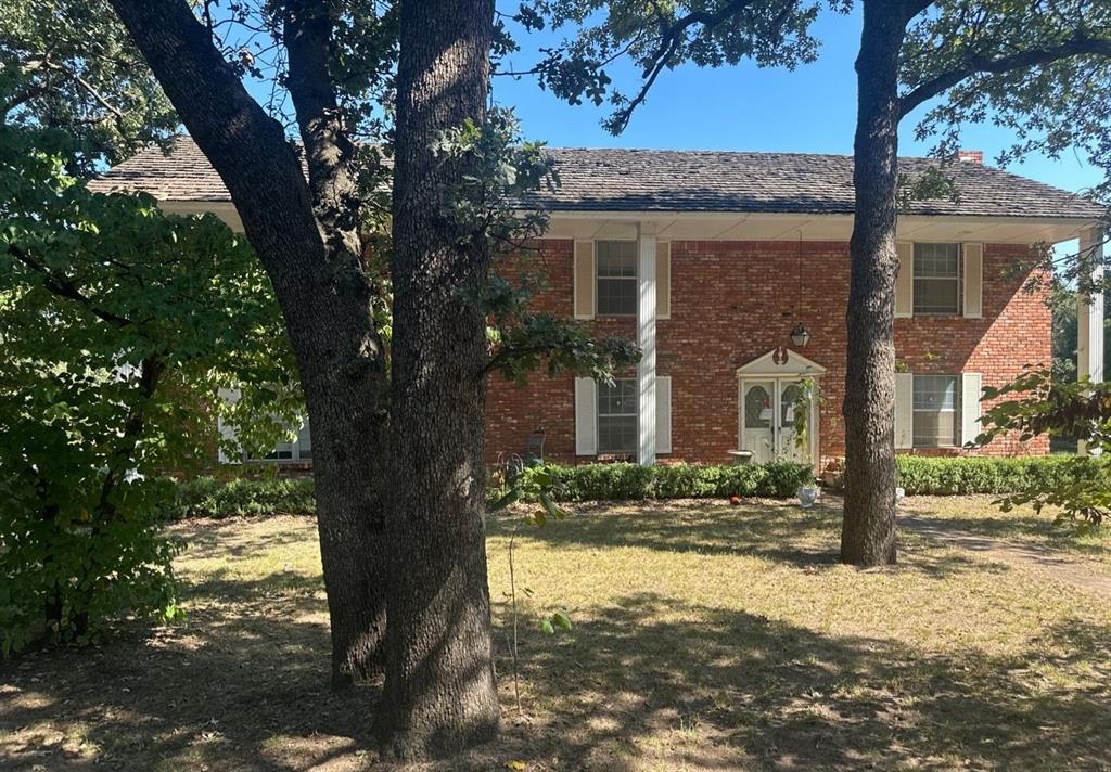 Nestled at 740 Manchester LN, in Oklahoma City, this single-family residence offers a canvas for creating a lifetime of memories all on 1.25 acres in town!! Built in 1964, it stands ready to welcome its new owners. The residence features four bedrooms, providing ample space for rest and relaxation. Envision each room tailored to your specific needs, whether it be a serene sleeping space or a vibrant area for hobbies. A two-car garage PlUS a 20X30 workshop! Imagine the ease of parking and the extra storage space for tools and recreational equipment. This Oklahoma City property is an opportunity to craft the home you have always envisioned.