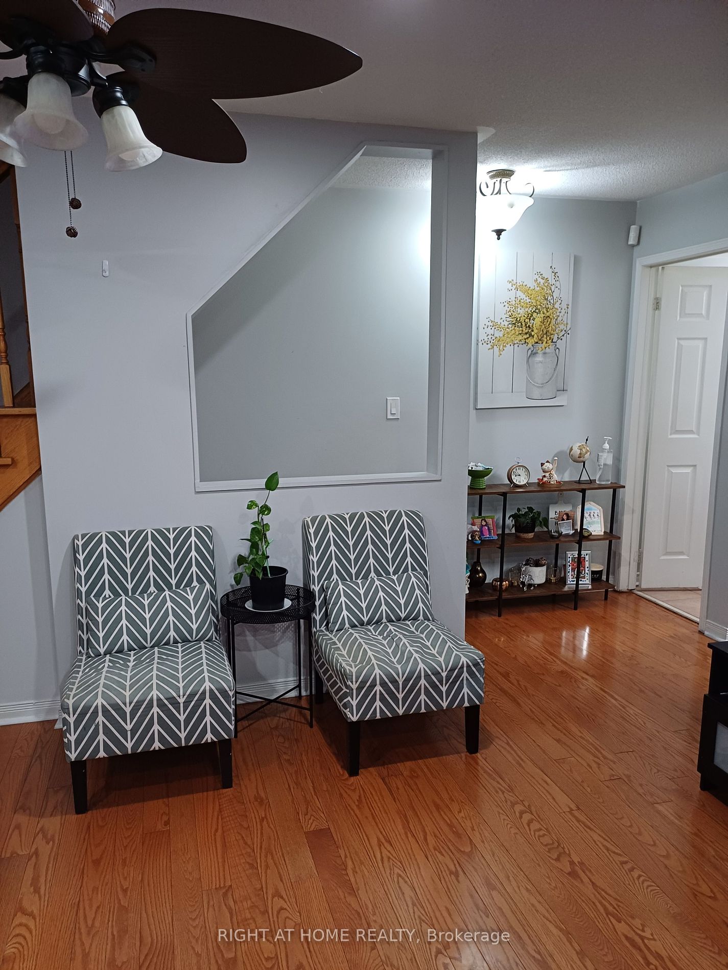 29 Rosebank Dr 212
