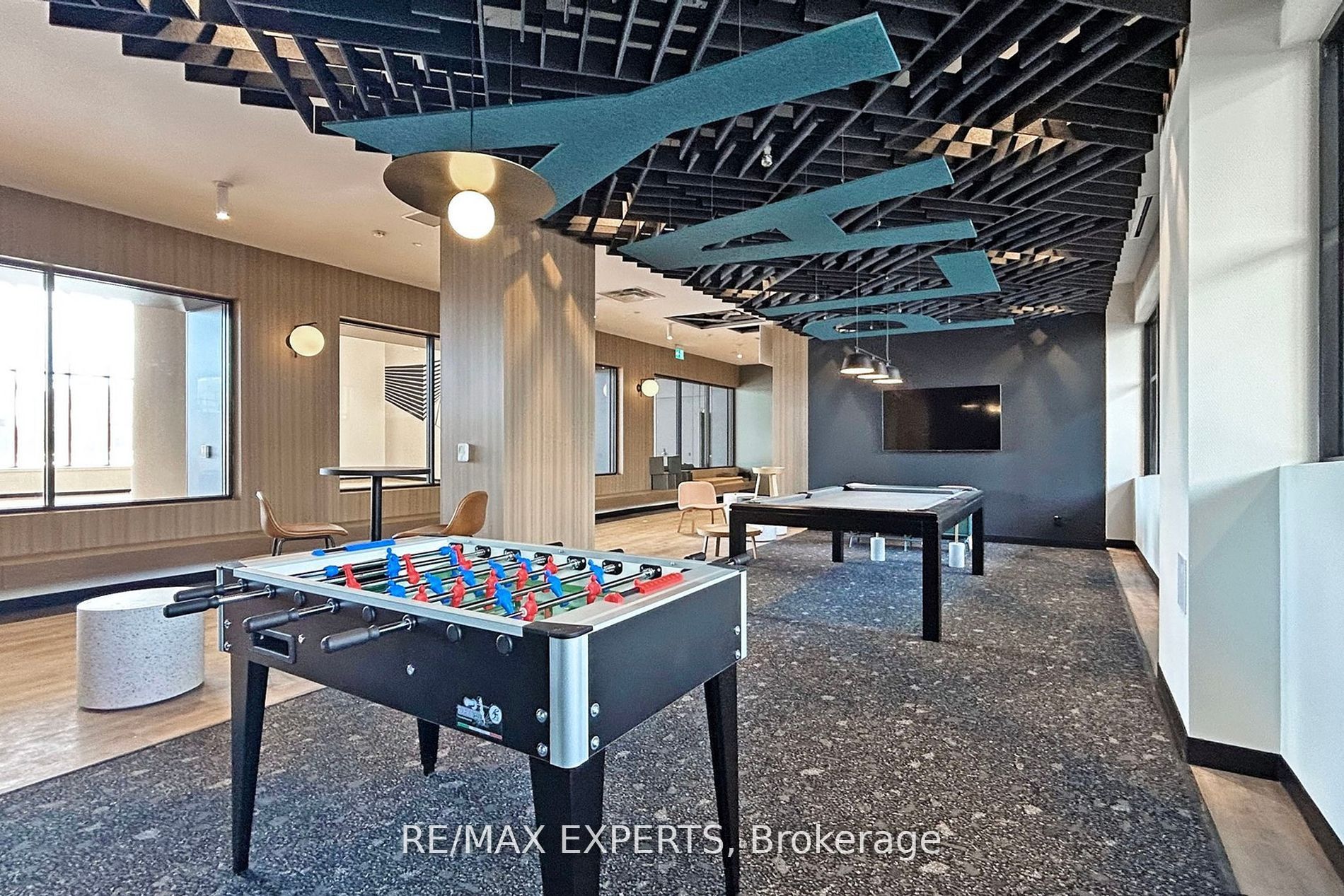 7950 Bathurst St B-808