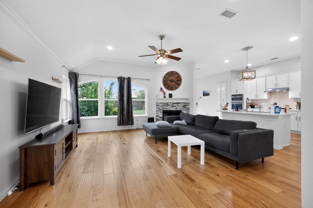 1517 Caldwell Circle